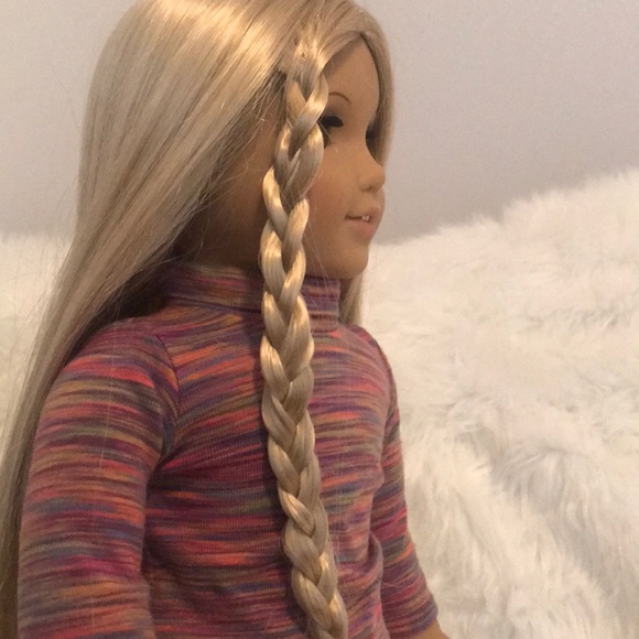 First Edition AMERICAN GIRL Julie w/ original box - Picture 7 of 8